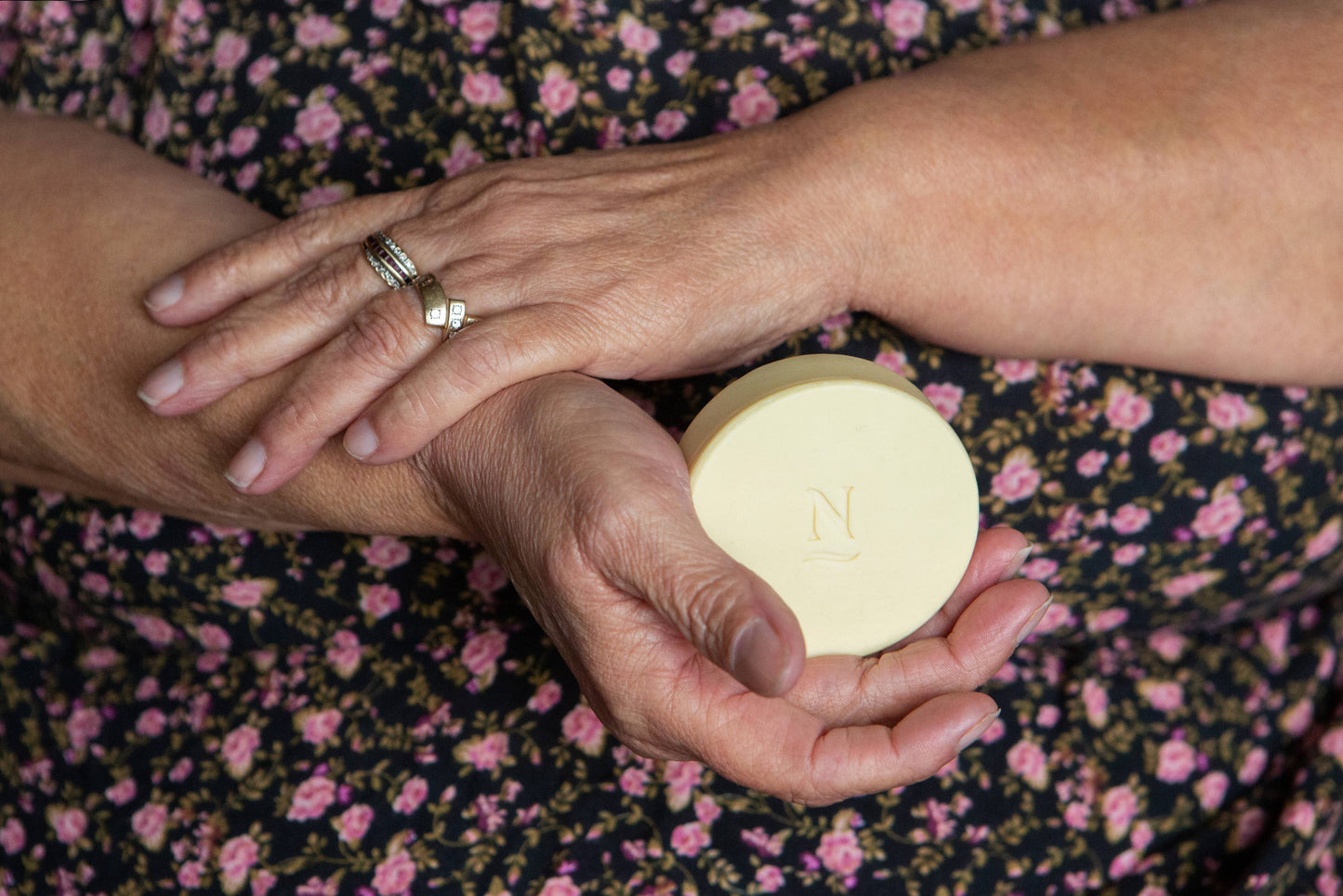 Moisturizing Botanical Bar